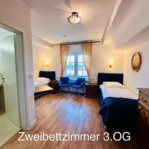 Altstadthotel Hayk Am Rhein Colonia