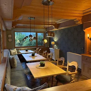 Apartment Dreimäderlhaus Am Berg