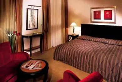 Dom Hotel Κολωνία 5*,